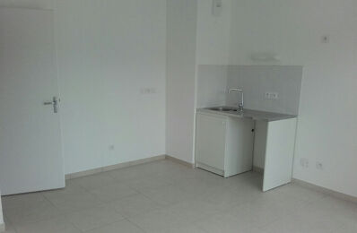 location appartement 670 € CC /mois à proximité de Rognac (13340)