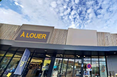 Commerce 3 pièces 2500 €