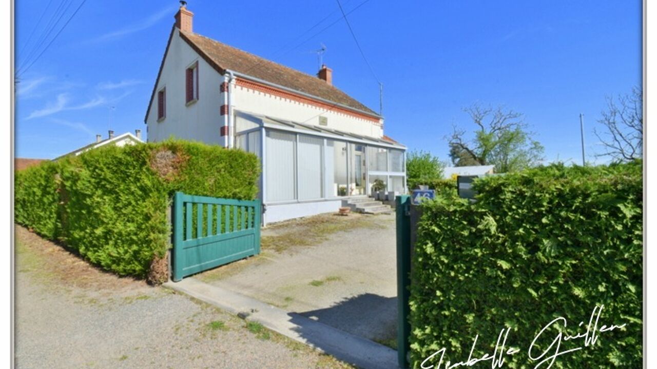 maison 5 pièces 98 m2 à vendre à Châteaumeillant (18370)