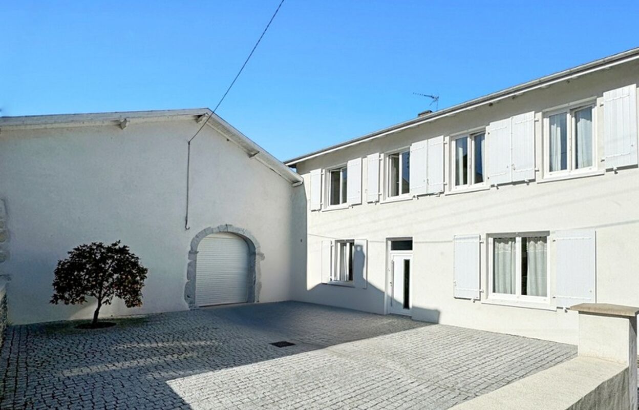 maison 7 pièces 245 m2 à vendre à Puyoô (64270)