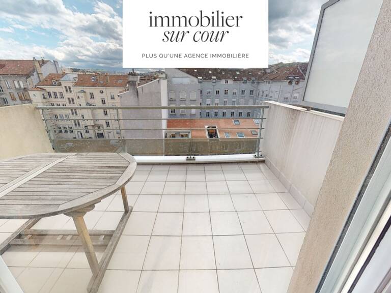 Centre ville, Appartement F5 au dernier étage avec Terrasses, garage et place de parking — photo 1