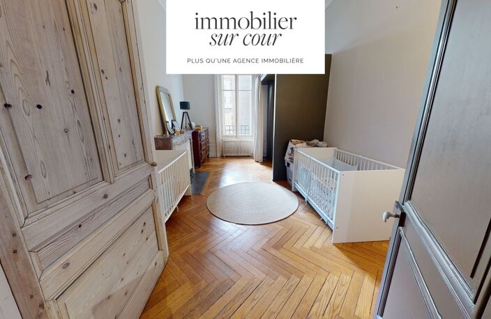 St Etienne en Hyper centre, Bel appartement bourgeois avec ascenseur — photo 3