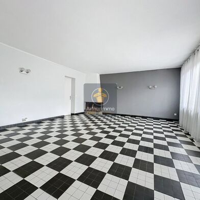 Maison 6 pièces 136 m²