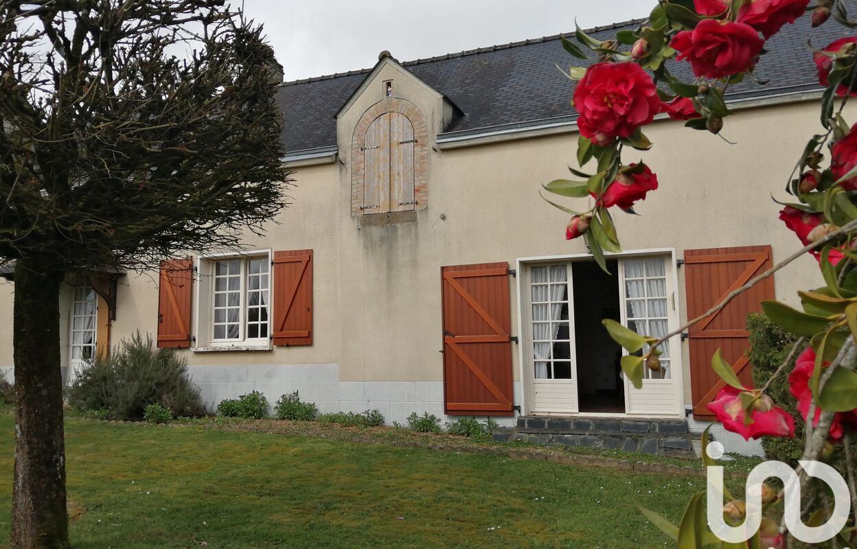 maison 6 pièces 175 m2 à vendre à Saint-Pierre-sur-Orthe (53160)