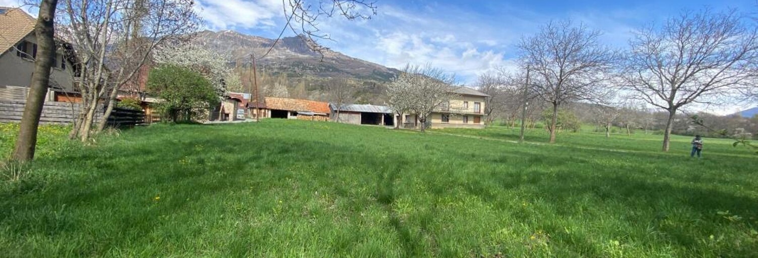 Terrain  735 m² à vendre à Chorges (05230)