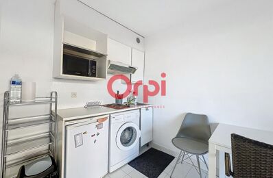 location appartement 650 € CC /mois à proximité de Mandelieu-la-Napoule (06210)