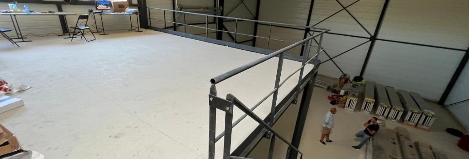 Local industriel   m² à vendre à Signes (83870)