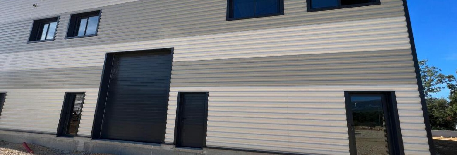 Local industriel  1112 m² à vendre à Signes (83870)