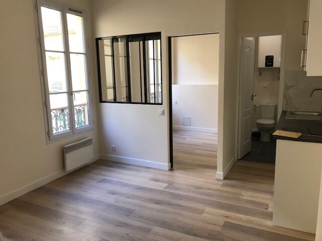 Appartement a louer paris-18e-arrondissement - 2 pièce(s) - 29 m2 - Surfyn