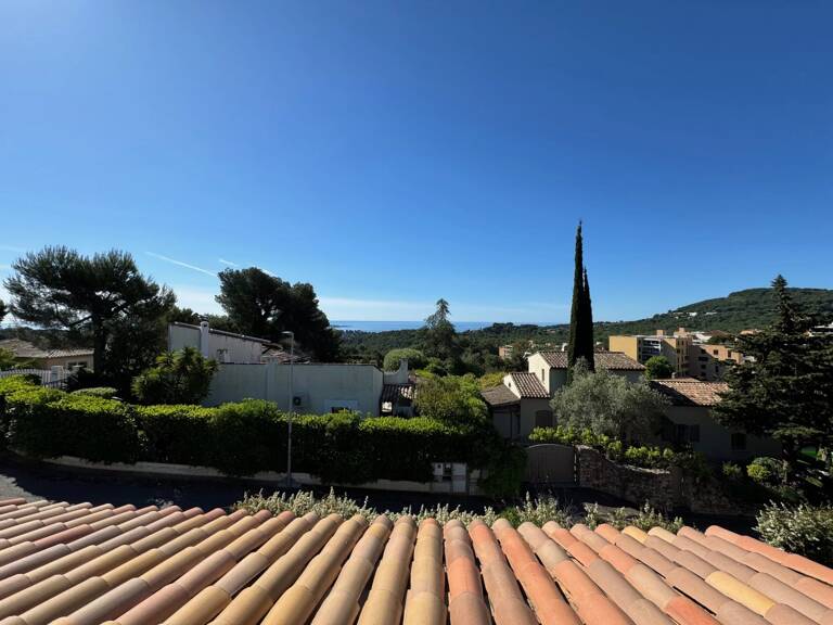 MAISON MITOYENNE DE 150 M2 - 3 CHAMBRES. — photo 1