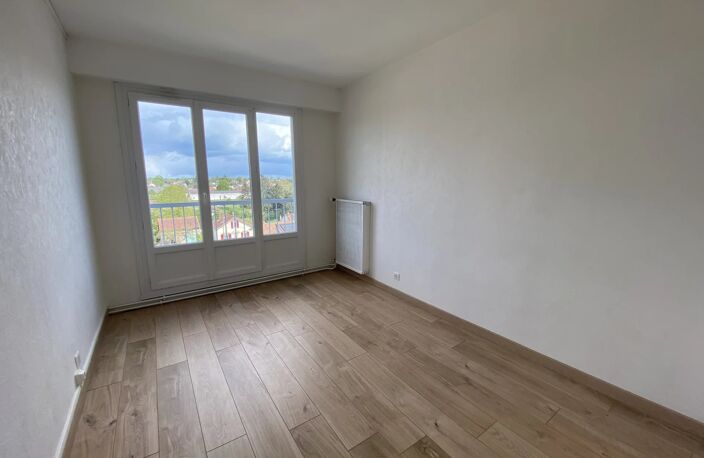 BEL APPARTEMENT 70 M² DANS RESIDENCE SECURISEE — photo 5