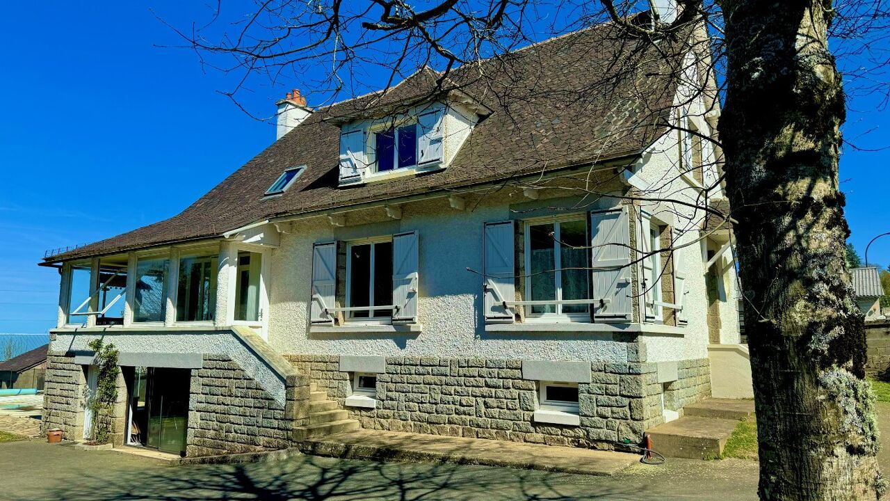 maison 7 pièces 155 m2 à vendre à Montsalvy (15120)