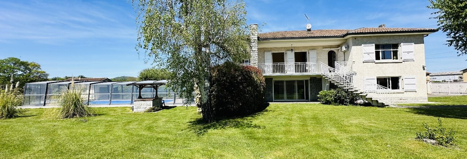 Maison 9 Pièces 250 m² à vendre à Lorp-Sentaraille (09190)