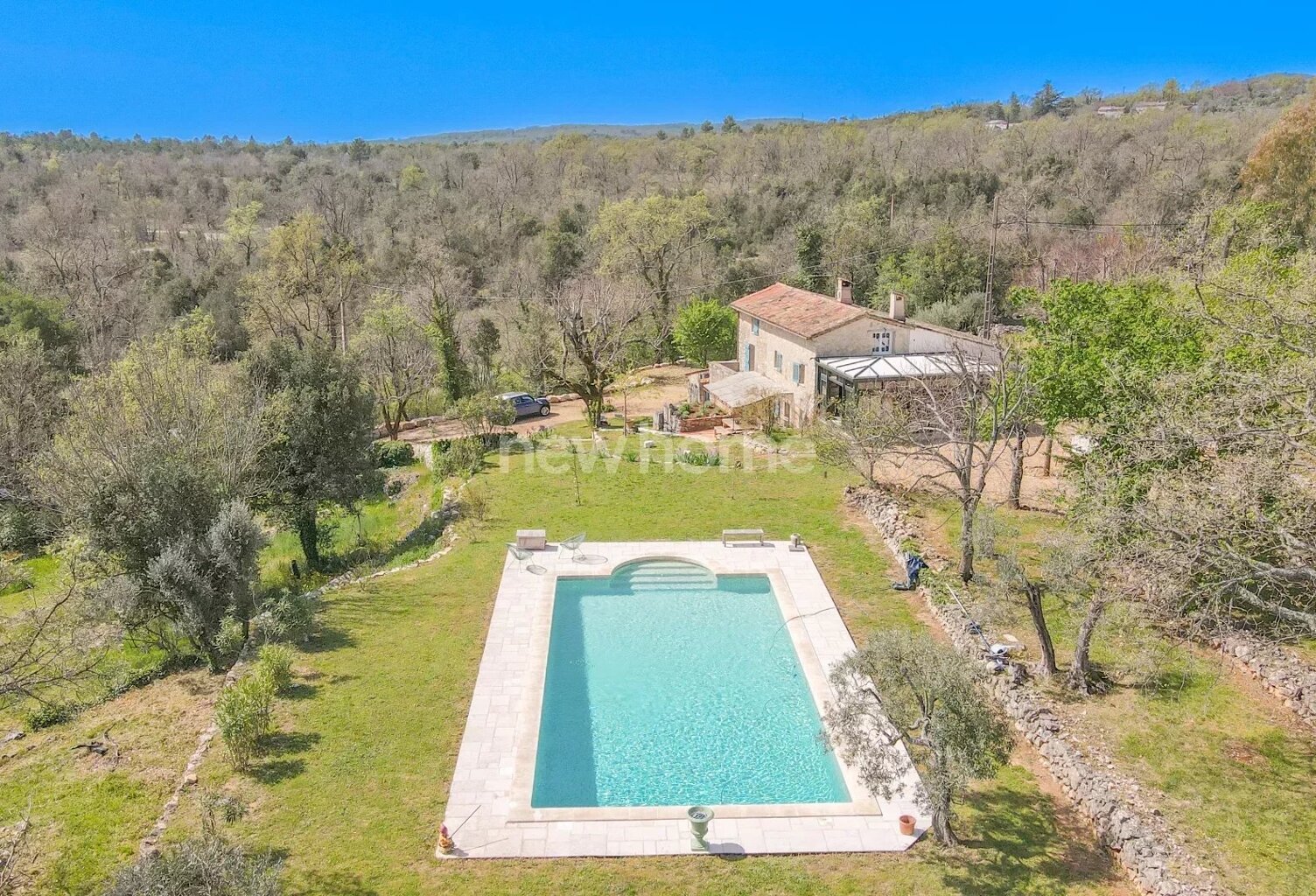 Pays de Fayence : Magnifique mas sur grand terrain, au calme — photo 1