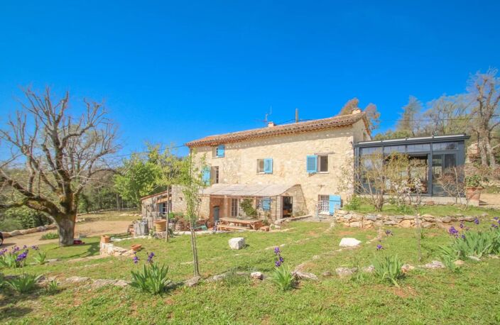 Pays de Fayence : Magnifique mas sur grand terrain, au calme — photo 2