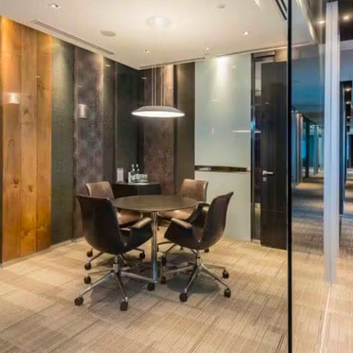 Commerce  232800 €