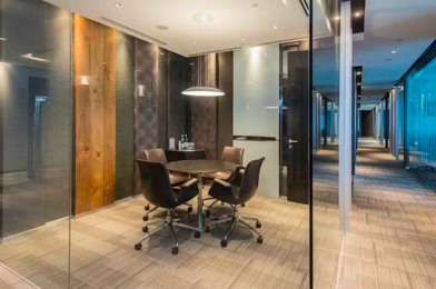 Commerce  193200 €