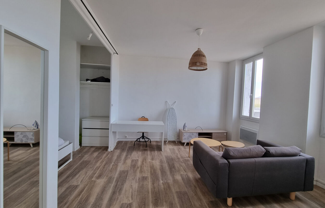 appartement 1 pièces 34 m2 à louer à Marseille 3 (13003)