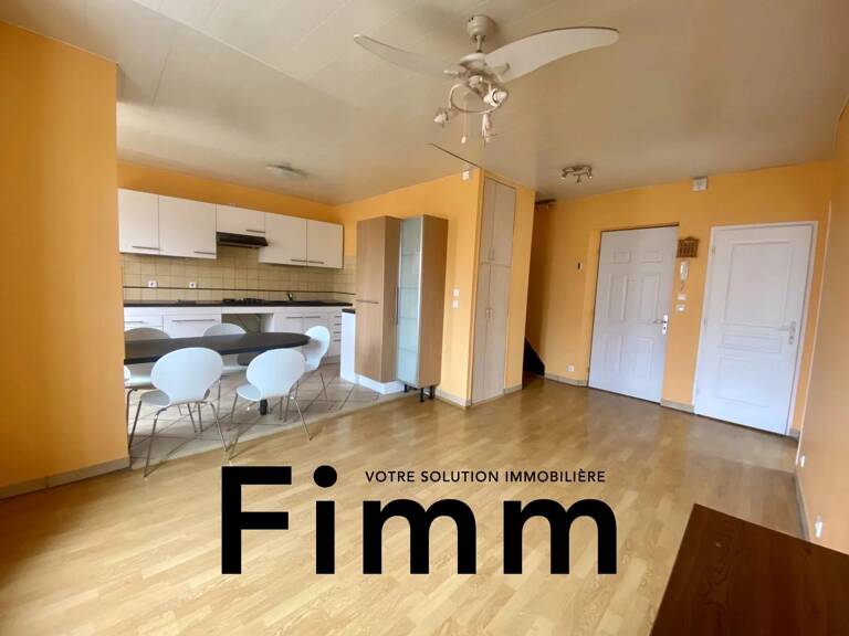 Appartement T2, centre de pélussin — photo 1