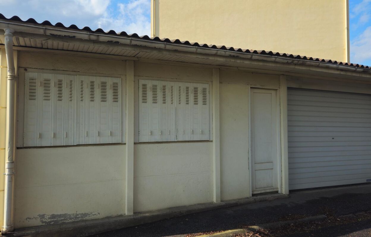 garage  pièces 46 m2 à vendre à Bourg-Madame (66760)