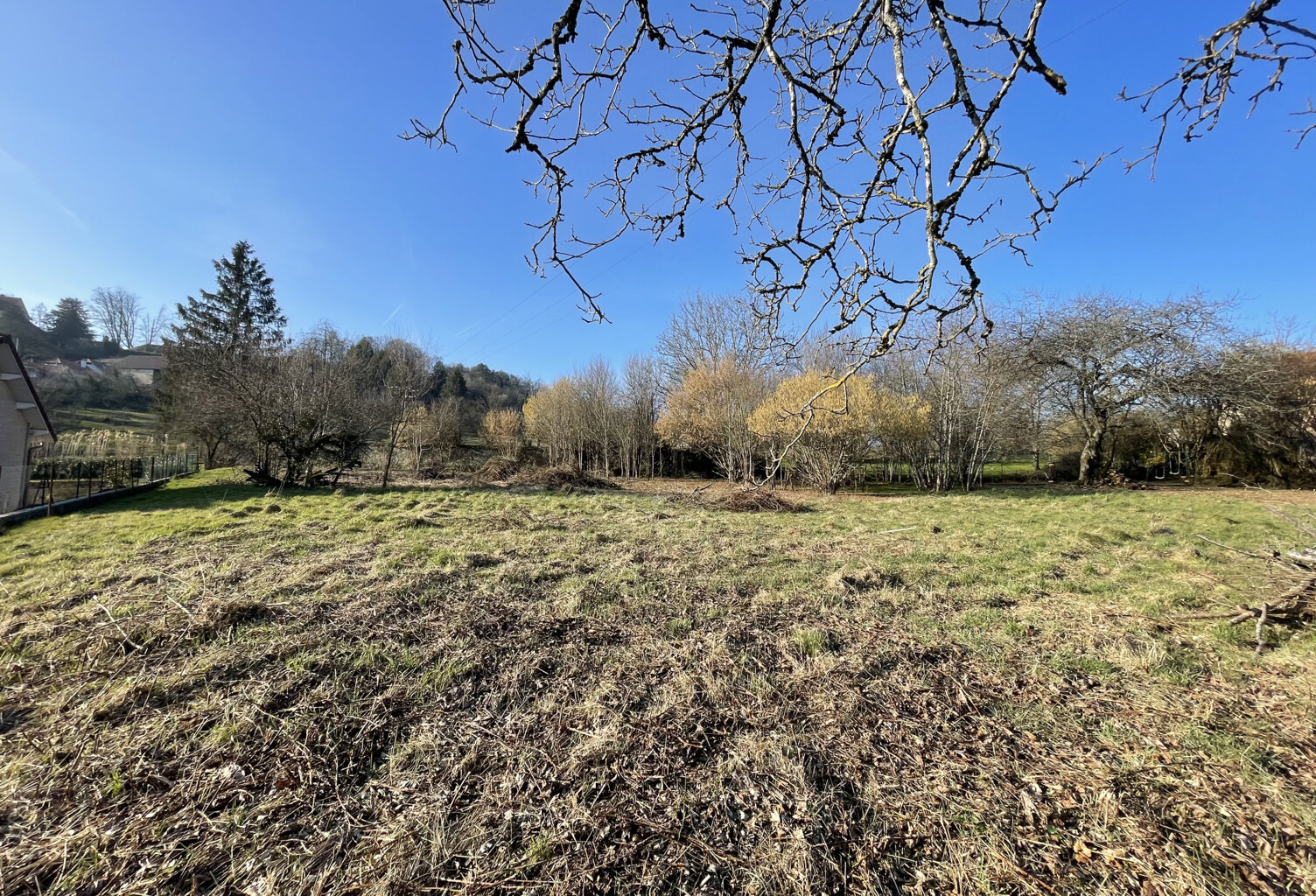 Vente beau terrain constructible de 21,52 ares à Gouhenans 2 — photo 1