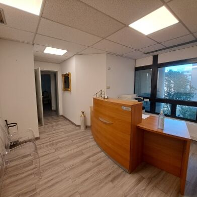 Bureau 49 m²