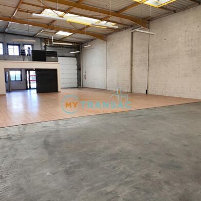 Local industriel 358 m²