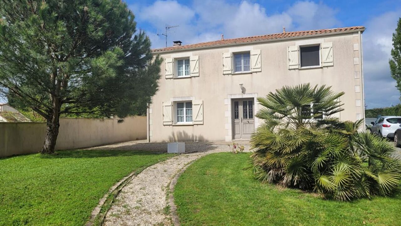 maison 5 pièces 152 m2 à vendre à Fontenay-le-Comte (85200)