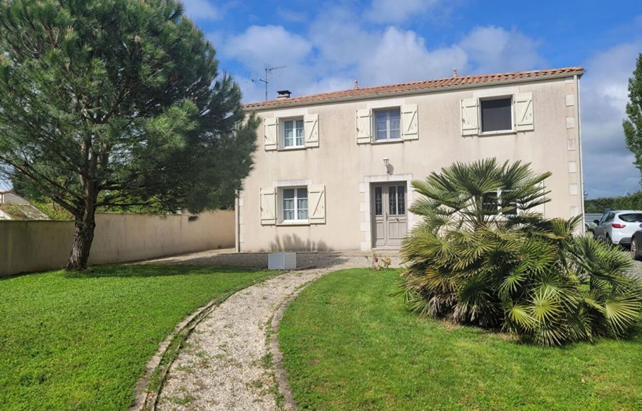 maison 5 pièces 152 m2 à vendre à Fontenay-le-Comte (85200)