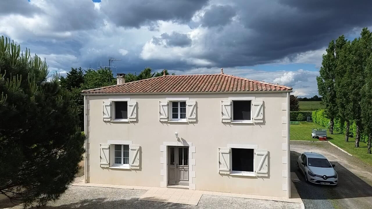 maison 5 pièces 152 m2 à vendre à Fontenay-le-Comte (85200)