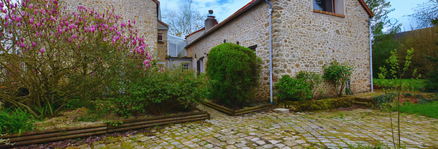 Maison 10 Pièces 260 m² à vendre à Les Essarts-le-Roi (78690)