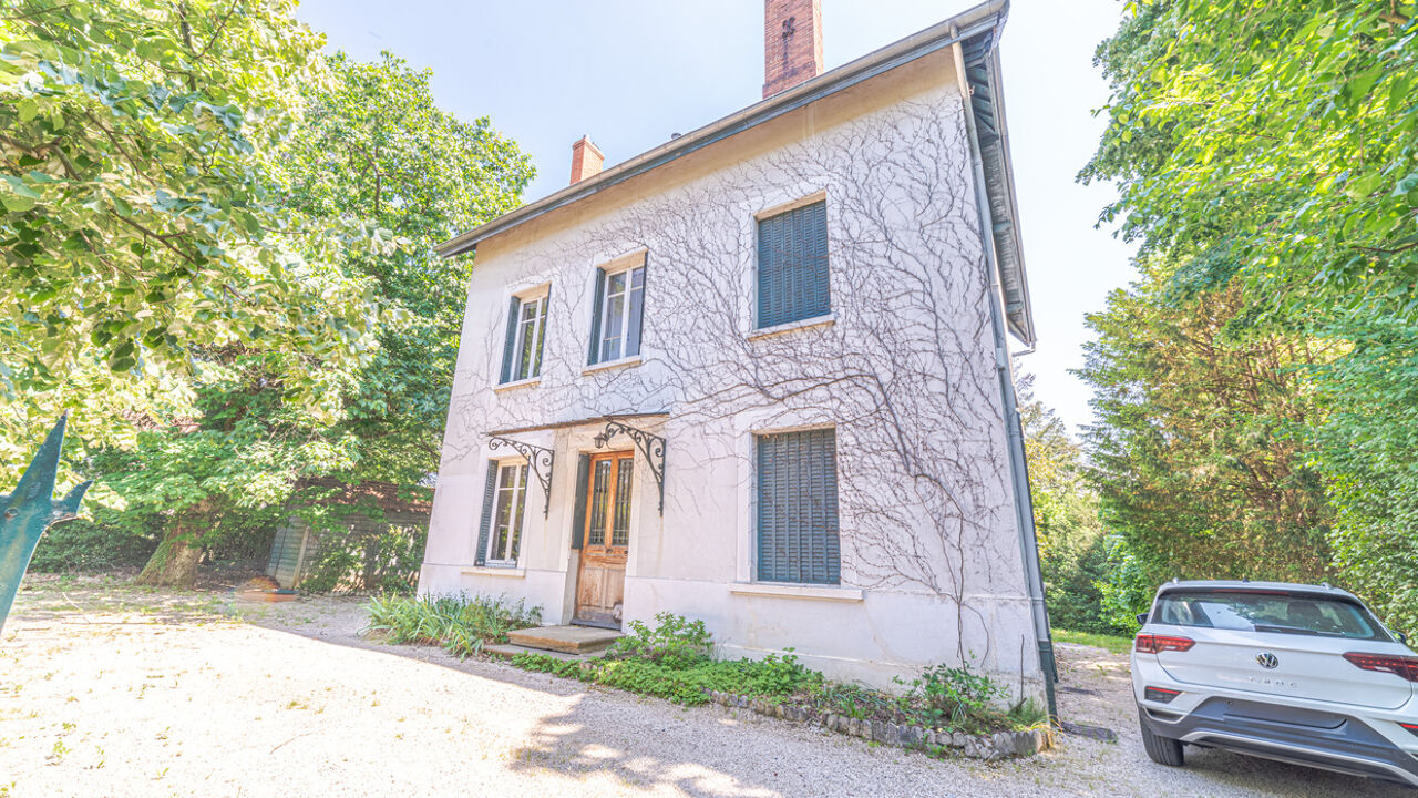 maison 7 pièces 201 m2 à vendre à Charbonnières-les-Bains (69260)