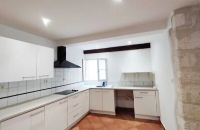 location appartement 890 € CC /mois à proximité de Roquemaure (30150)