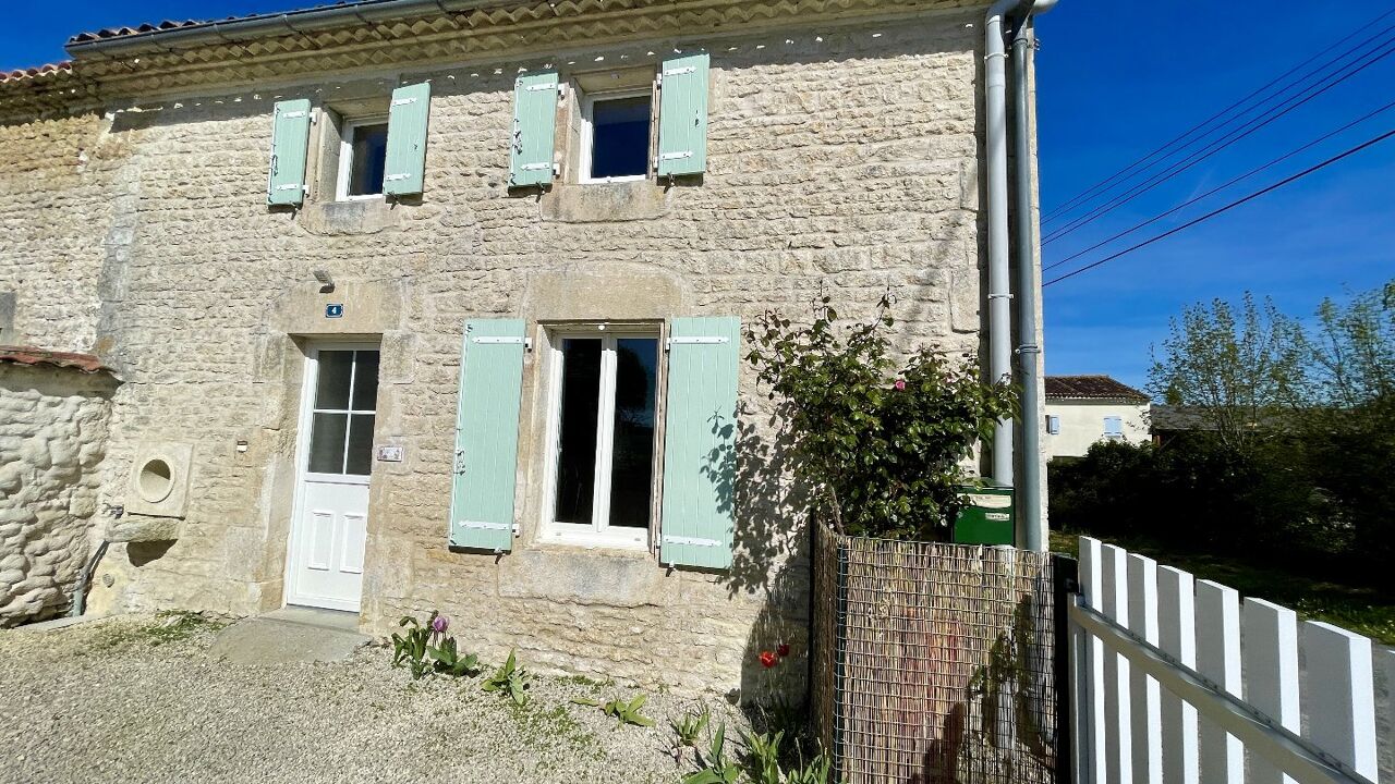 maison 3 pièces 74 m2 à vendre à Saint-Pierre-de-Juillers (17400)