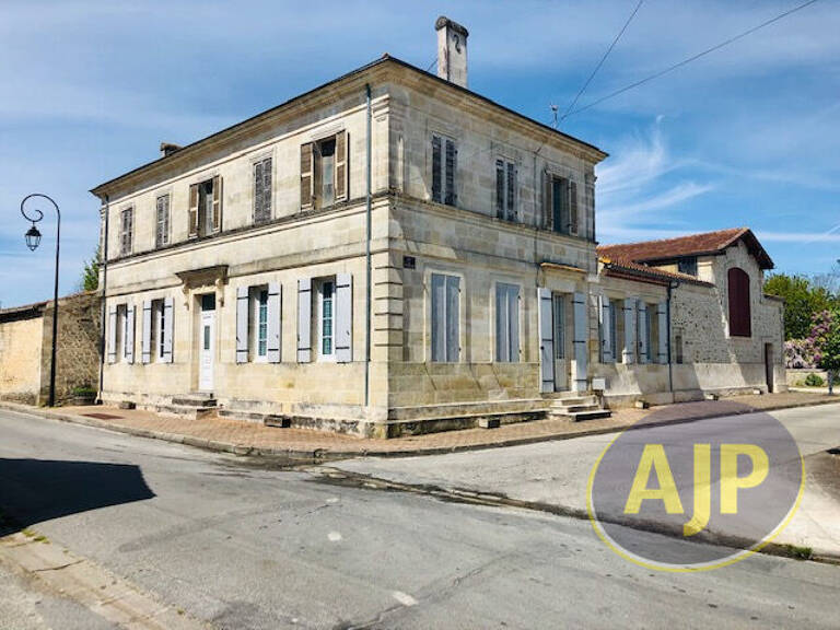 Maison bourgeoise à faire revivre au coeur du Médoc ! — photo 1