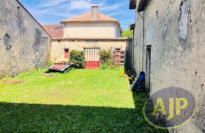 Maison bourgeoise à faire revivre au coeur du Médoc ! — photo 4