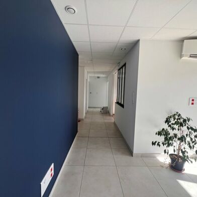 Bureau 498 m²