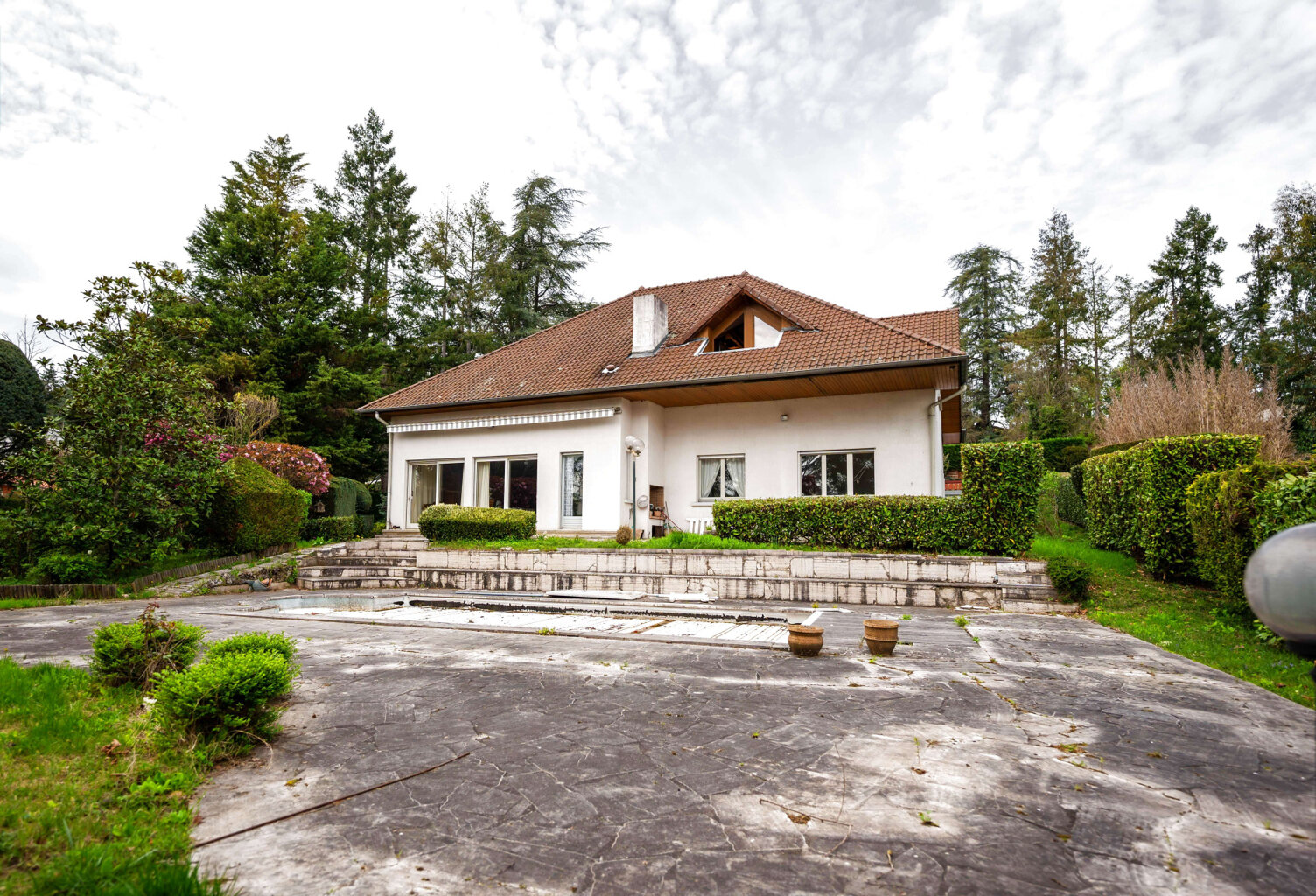 VILLA 260M2 - L ETRAT — photo 1