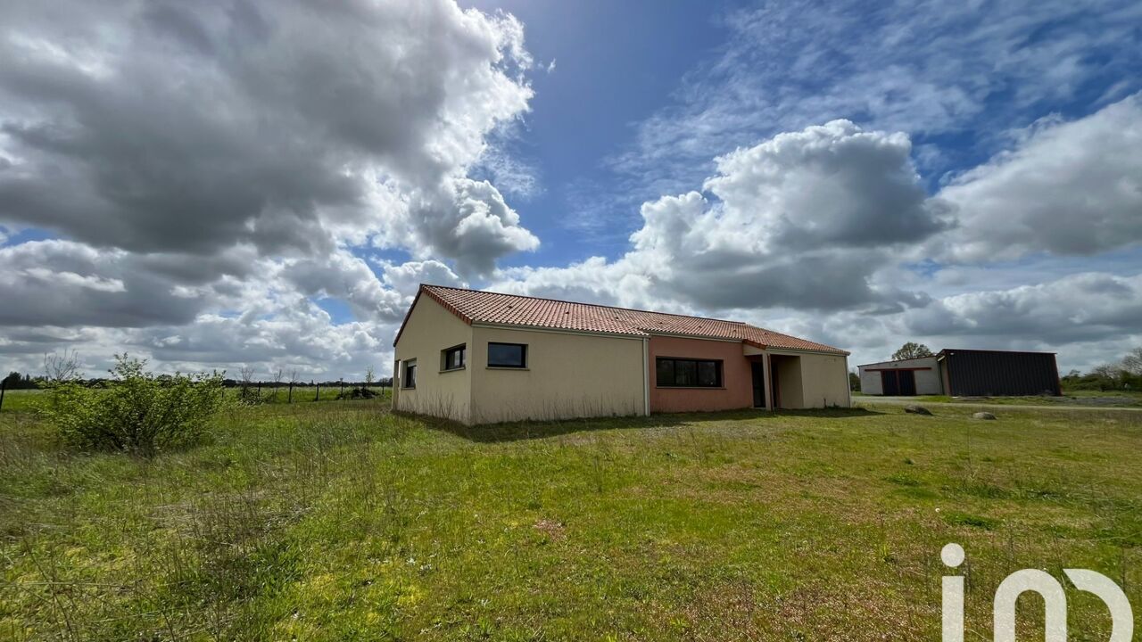 immeuble  pièces 340 m2 à vendre à Mauléon (79700)