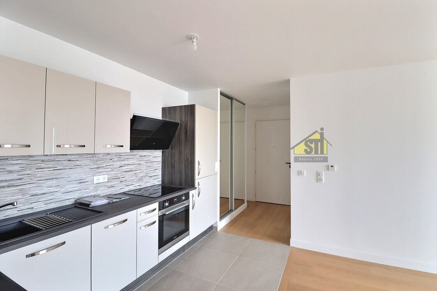 Appartement a vendre  - 2 pièce(s) - 49.02 m2 - Surfyn