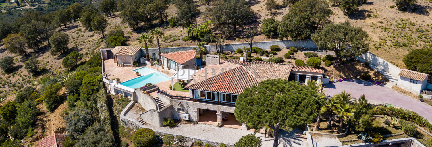 Maison 8 Pièces 220 m² à vendre à Roquebrune-sur-Argens (83380)