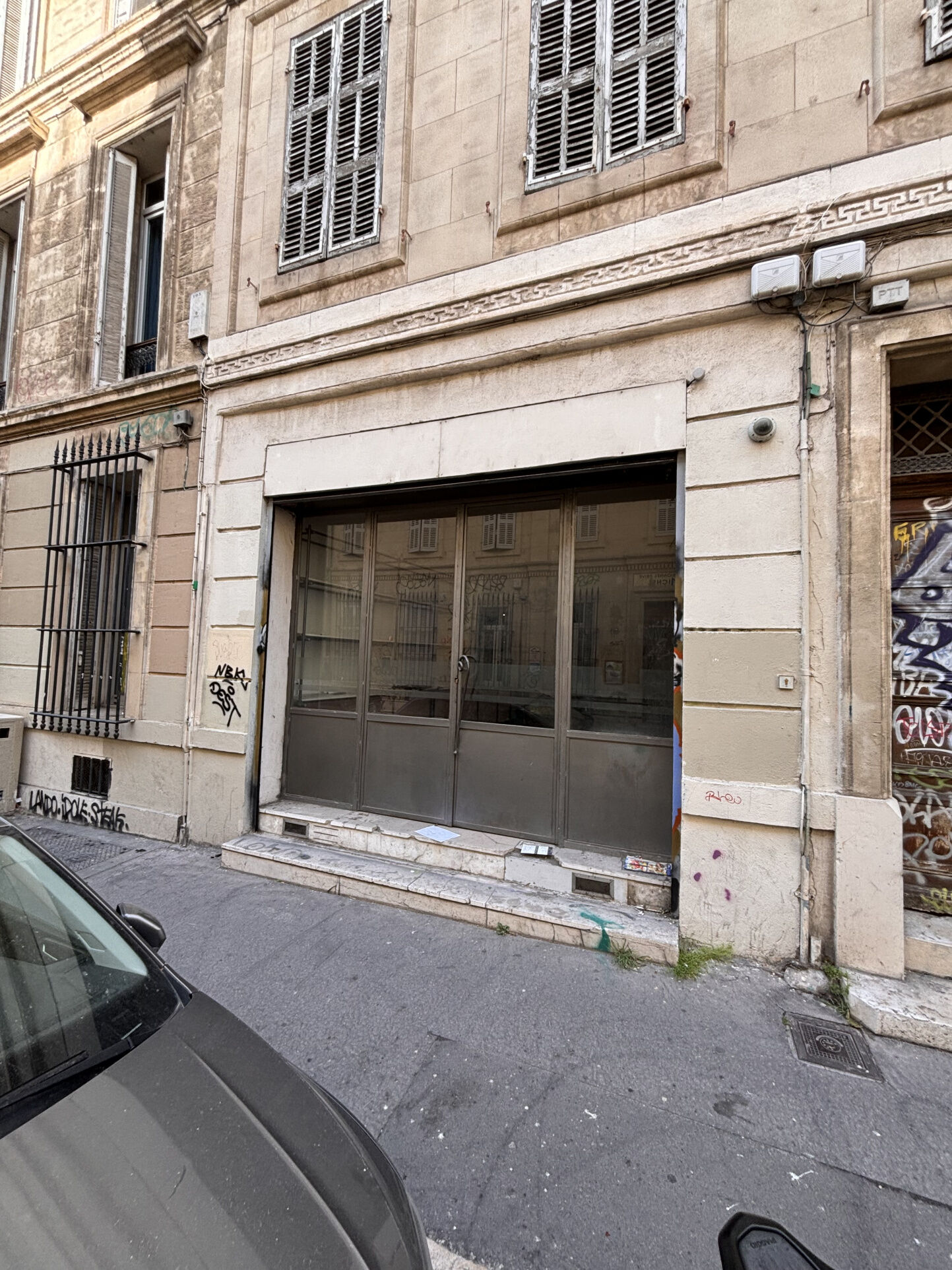 Marseille 1er Local commercial 180 m²