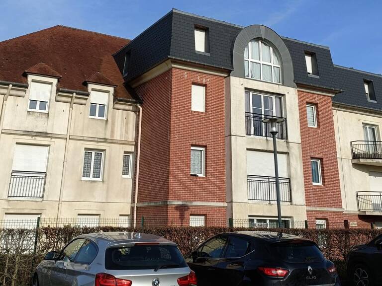Appartement À Vendre — photo 1