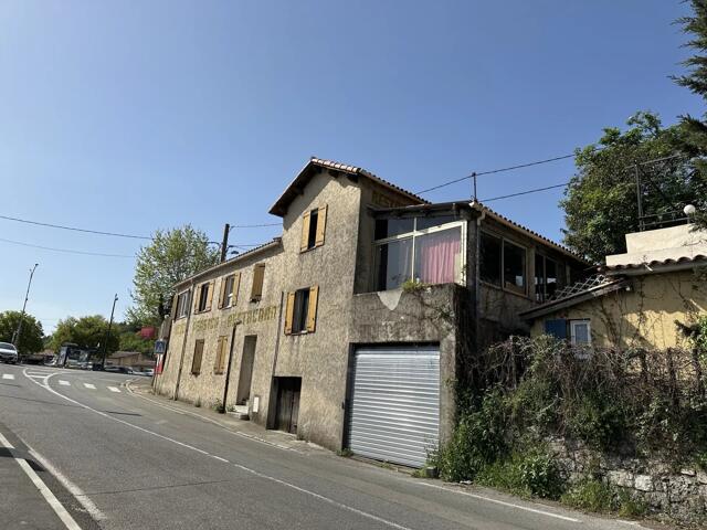 Immeuble proposé à Châteauneuf-Grasse