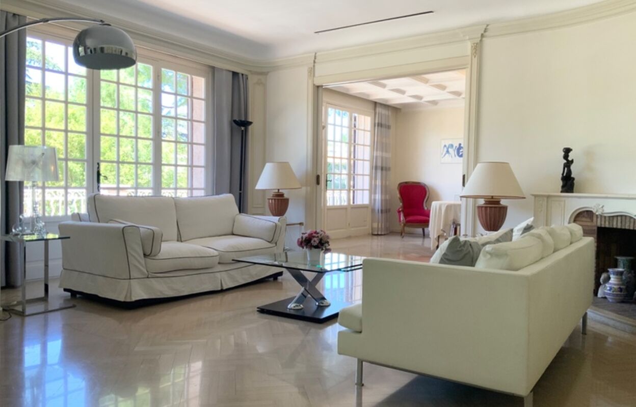 maison 5 pièces 220 m2 à vendre à Marseille 12 (13012)