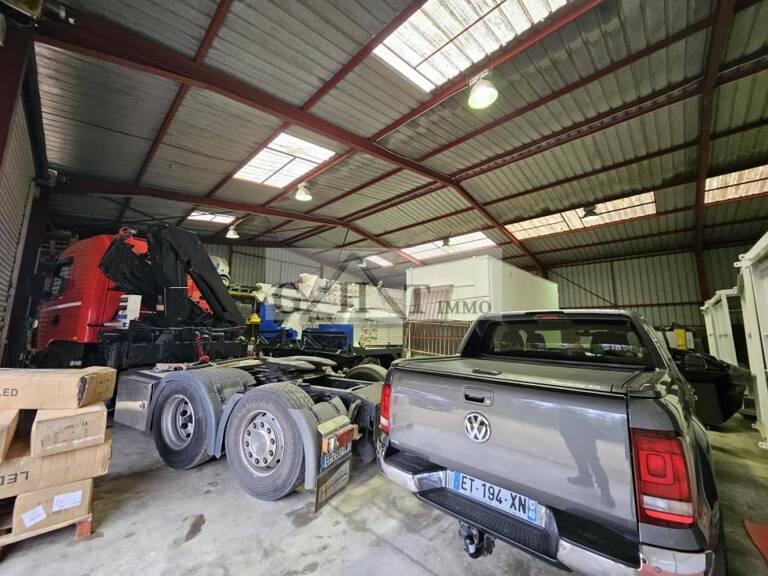 Entrepot 480 m² + 500 m² de cour — photo 1
