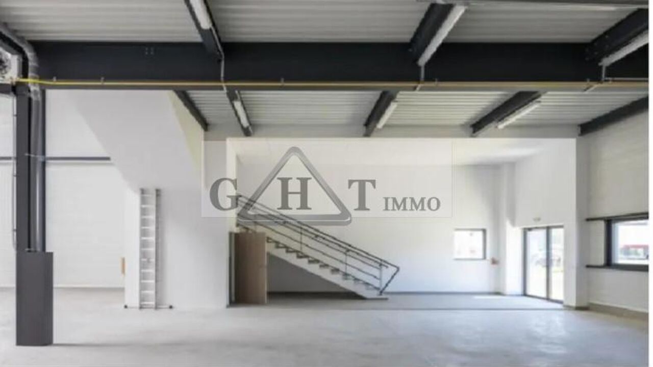 local industriel  pièces 410 m2 à vendre à Bussy-Saint-Georges (77600)