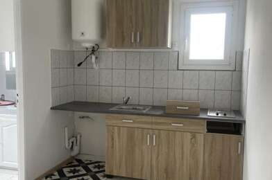 Appartement 3 pièces 854 €
