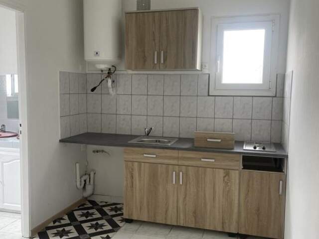 A LOUER : Appartement T2/3 non meublé au RDC d'une maison ind... — photo du bien