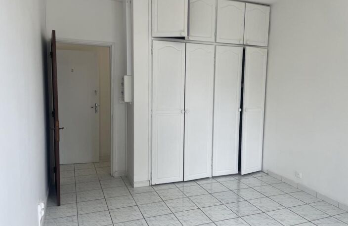 A LOUER : Appartement T2/3 non meublé au RDC d'une maison ind... — photo 2